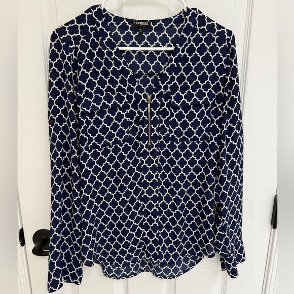 Express Zip Front Blue White Geometric Pattern Blouse Women’s Size Small - Picture 1 of 5